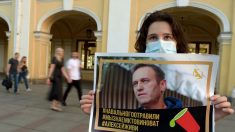 Après son empoisonnement, Alexeï Navalny sort de l’hôpital pour poursuivre sa convalescence en Allemagne