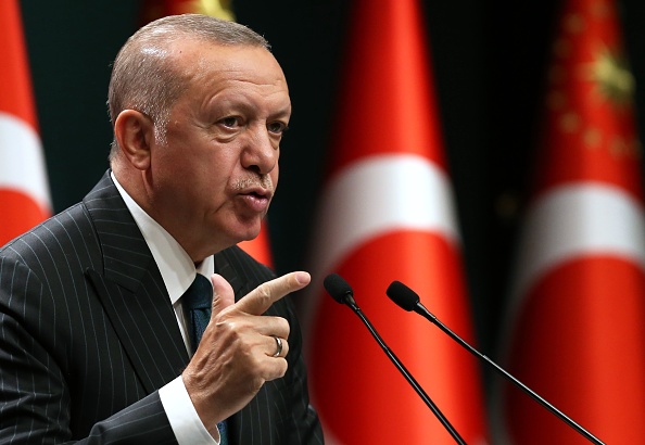 Le président turc Recep Tayyip Erdogan tient une conférence de presse à la suite de la réunion hebdomadaire du cabinet au complexe présidentiel d'Ankara le 24 août 2020. (Photo : DEM ALTAN/AFP via Getty Images)