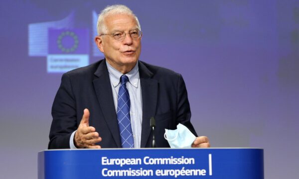 Josep Borrell, le haut représentant de l'Union européenne pour les affaires étrangères et la politique de sécurité, tient une conférence de presse à Bruxelles, le 26 mai 2020. (Pool/Getty Images)