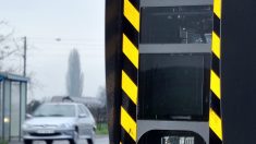 Belgique : il construit un faux radar réaliste devant chez lui pour faire ralentir les automobilistes