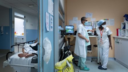 Coronavirus: un écart important entre les données de Santé publique France et les chiffres des hôpitaux