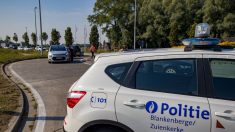 Belgique : trois braqueurs torturent et volent une femme, l’un d’eux se tue en voiture en prenant la fuite