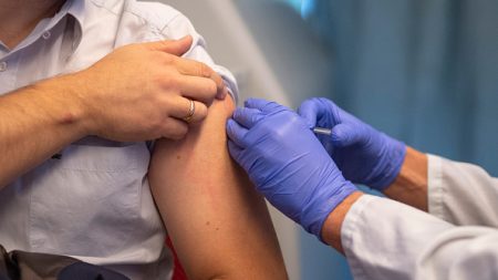 Covid-19 : le vaccin Pfizer/BioNTech déconseillé en cas d’importantes allergies