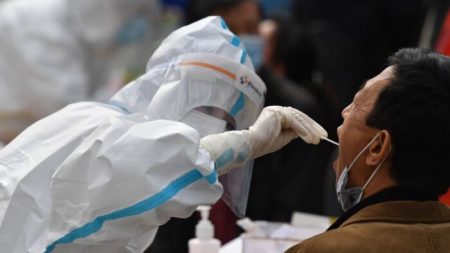 Les résultats des tests de virus en masse en Chine suscitent des doutes, car la gravité de la dernière épidémie reste inconnue