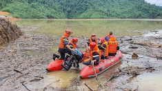 Glissements de terrain au Vietnam: neuf secouristes tués