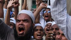 Bangladesh : un homme lynché puis brûlé en pleine rue, accusé d’avoir profané un Coran