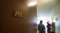 Covid-19 : au Québec, la police peut désormais entrer chez les habitants pour vérifier qu’ils ne reçoivent pas d’invités
