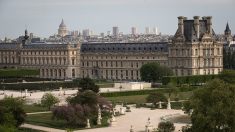 Paris – Un activiste congolais tente de dérober une sculpture au musée du Louvre : « Je suis venu reprendre ce qui a été volé »