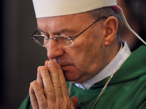 L'évêque italien Luigi Ventura a requis 10 mois de prison avec sursis pour des agressions sexuelles sur cinq hommes.  (Photo : REMY GABALDA/AFP via Getty Images)