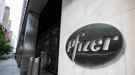 Covid-19: l’américain Pfizer annonce un vaccin « efficace à 90% » après un essai à grande échelle