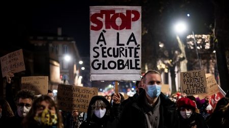 Paris : la préfecture de police interdit la marche contre la loi « sécurité globale » samedi, les syndicats comptent passer outre