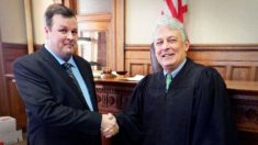 Un ancien criminel a prêté serment en tant qu’avocat devant le même juge qui l’avait condamné pour vol de banque il y a 20 ans