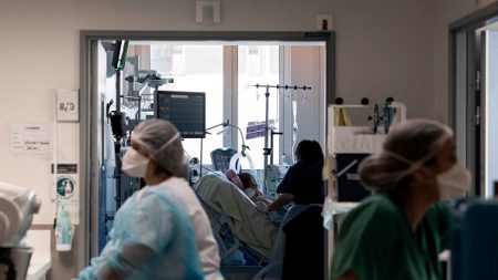 Hôpital en crise : 20% de fermeture de lits, une enquête du gouvernement est lancée