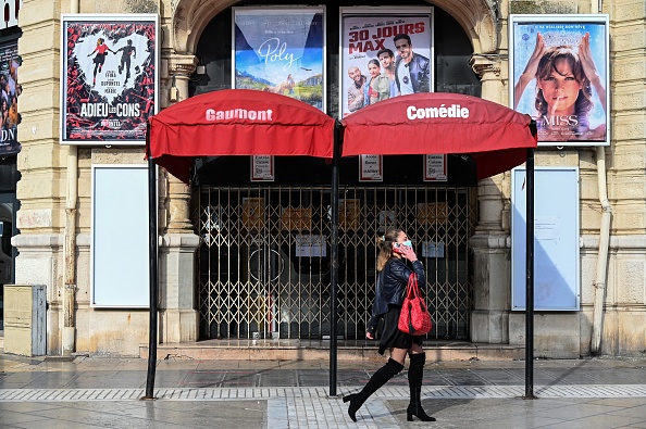 Face à la pandémie du coronavirus, la fréquentation des cinémas en France a chuté de 69,4%. (Photo : PASCAL GUYOT/AFP via Getty Images)
