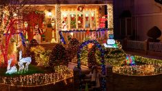 Malgré le Covid, un Noël scintillant dans un quartier de New York