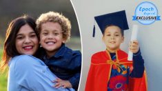 « N’abandonnez jamais » : l’amour et la patience d’une mère célibataire permettent à son fils autiste d’obtenir plus facilement son diplôme de crèche