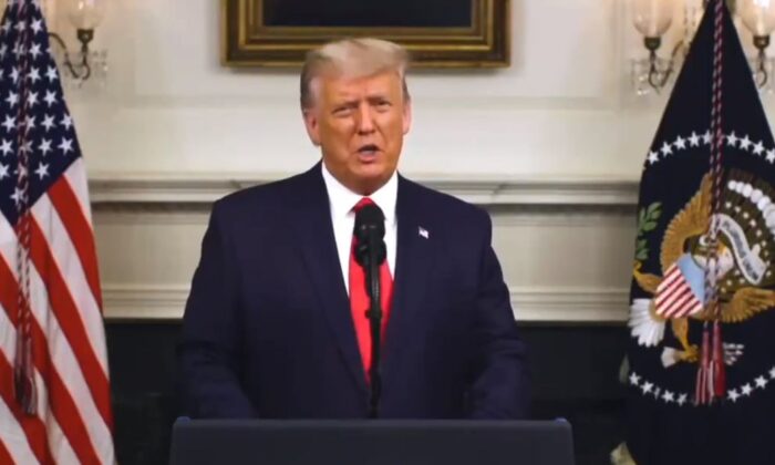 Le président américain Donald Trump s'exprime dans un discours préenregistré le 2 décembre. (Capture d'écran vidéo de la Maison-Blanche)