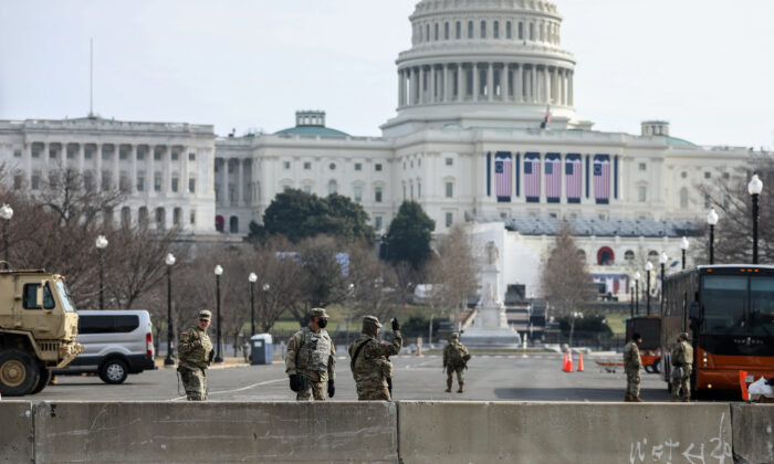 Sécurité autour du bâtiment du Capitole à Washington le 15 janvier 2021 (Charlotte Cuthbertson/The Epoch Times)