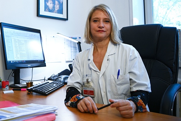  Karine Lacombe cheffe de service des maladies infectieuses de l’hôpital Saint-Antoine de Paris. (Photo : ANNE-CHRISTINE POUJOULAT/AFP via Getty Images)