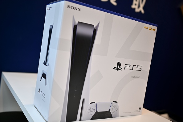 La nouvelle console de jeu Sony PlayStation 5   (CHARLY TRIBALLEAU/AFP via Getty Images)
