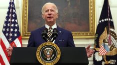 Joe Biden annule l’interdiction des transgenres dans l’armée par un décret