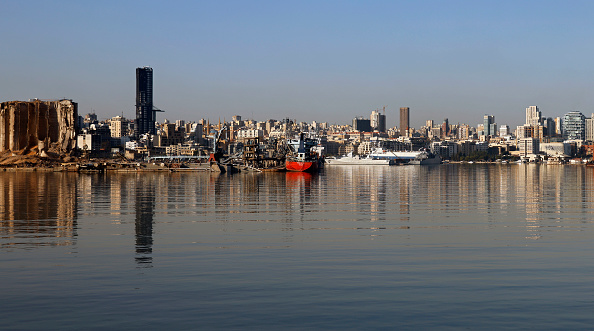 -Une vue de la destruction du port de Beyrouth le 26 octobre 2020 à la suite de l'explosion chimique massive du 4 août. Photo par Thomas Coex / AFP via Getty Images.