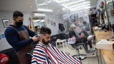 Un coiffeur-barbier de Trappes devient subitement mixte à la suite des propos de Didier Lemaire