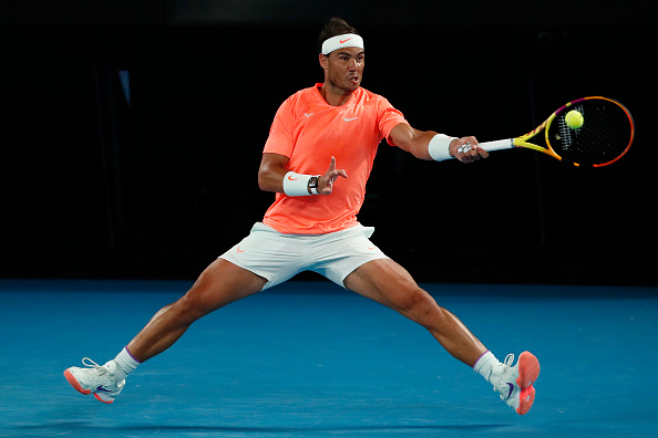 - Rafael Nadal d'Espagne joue un coup droit dans son match de troisième tour contre Cameron Norrie de Grande-Bretagne à Melbourne Park le 13 février 2021, Australie. Photo par Daniel Pockett / Getty Images.