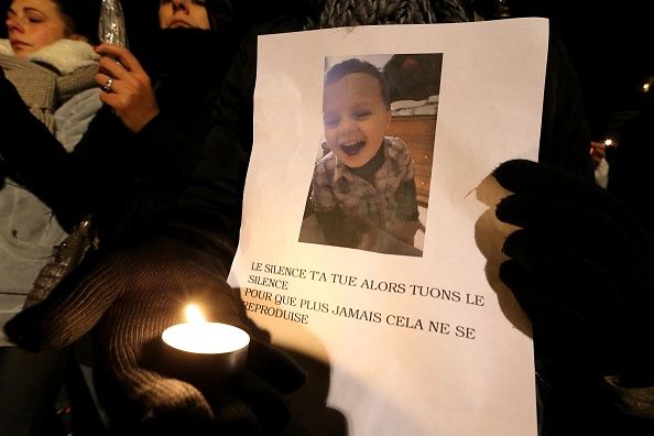 Portrait de Tony 3 ans, mort sous les coups de son beau-père. Le 30 novembre 2016, à Reims, lors d'une marche blanche.        (Photo : FRANCOIS NASCIMBENI/AFP via Getty Images)