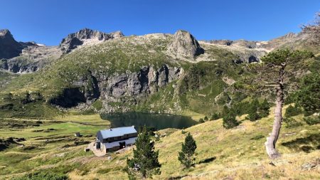 Pyrénées : entre lacs et montagnes, ce refuge cherche son gardien pour la saison 2021