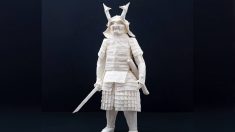 Un artiste d’origami finlandais crée des guerriers samouraïs incroyablement détaillés à partir d’une seule feuille de papier