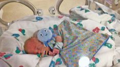 Un bébé prématuré pesant moins de 1 kg a vaincu le E.coli, la septicémie et le Covid-19, durant les 2 premiers mois de vie