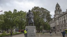 Les personnes qui endommagent des monuments commémoratifs risquent une peine de 10 ans de prison en vertu du nouveau projet de loi britannique