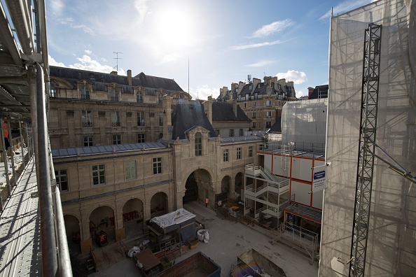 Cette vue générale du musée Carnavalet à Paris montre les travaux de rénovation le 21 septembre 2018. - Le musée a fermé en octobre 2016.  (THOMAS SAMSON/AFP via Getty Images)