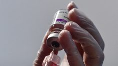 Vaccination en France : l’utilisation du vaccin AstraZeneca étendue aux « 65-75 ans » avec « comorbidités »