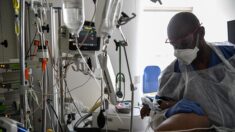 Un infirmier malien qui vit depuis 20 ans en France se voit refuser la naturalisation parce qu’il travaille trop