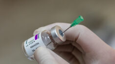 Loire : suspendue pour défaut de vaccin, une infirmière reçoit une médaille du travail
