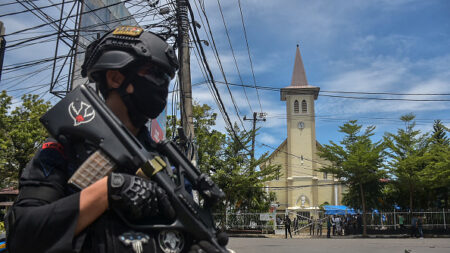 Indonésie: au moins 20 blessés dans un attentat suicide contre une cathédrale