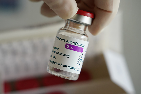 Le vaccin anti-Covid AstraZeneca.  (Photo : Sean Gallup/Getty Images)