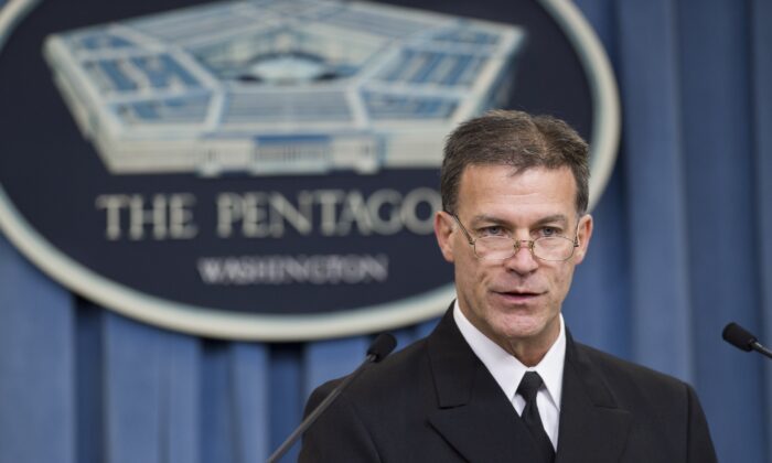 L'amiral John Aquilino s'exprime lors d'un point de presse au Pentagone, à Washington, le 30 juin 2016. (Saul Loeb/AFP via Getty Images)