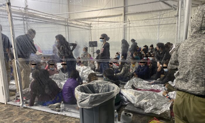 Une installation pleine à craquer à Donna, au Texas, sur une photo non datée. (Avec l'aimable autorisation du bureau du représentant Henry Cuellar)