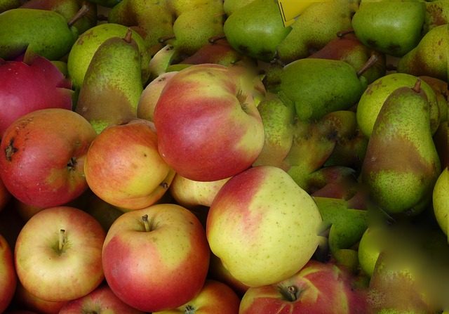 Parmi les sept tonnes de dons, trois tonnes de pommes, poires et bananes aideront les étudiants à se nourrir en cette période de précarité. (Image d'illustration -  Pixabay)