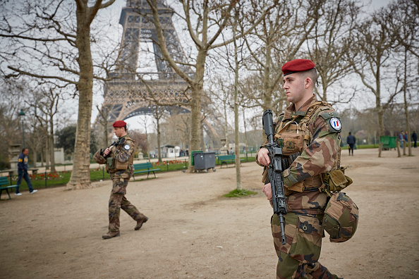 Armée Française sur les Champs-Élysées à Paris. (Photo : Kiran Ridley/Getty Images)