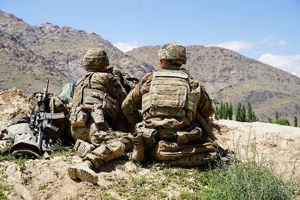 -Lors d'une visite du commandant des forces américaines et de l'OTAN en Afghanistan, le général Scott Miller. Photo credit should read Thomas Watkins /AFP via Getty Images.
