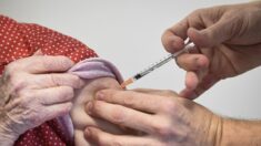 Vaccination Covid : une quatrième dose pour les personnes âgées à l’étude en France