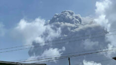 Petites Antilles : le volcan de Saint-Vincent, la Soufrière, est entré en éruption