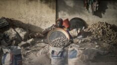 L’enfer des femmes et des enfants qui concassent des gravats au Tchad