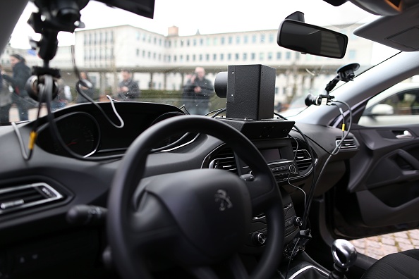 Présentation d'une voiture radar. (Photo : CHARLY TRIBALLEAU/AFP via Getty Images)