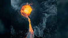 Un photographe équipé d’un drone prend des images « effrayantes » de l’éruption d’un volcan islandais en éruption pour la première fois depuis 6.000 ans