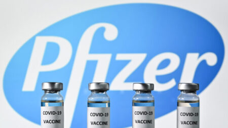 Le vaccin Pfizer contre le Covid-19 peut déclencher un zona chez certains patients, selon une étude